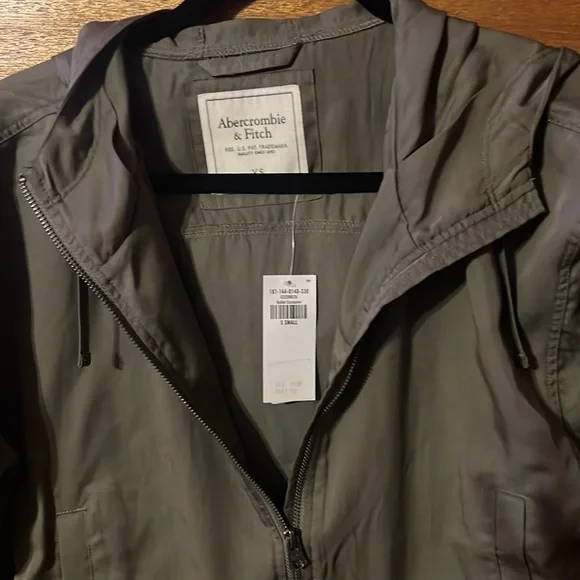 Abercrombie & Fitch XS Geen cropped hooded utility jacket - Picture 6 of 6
